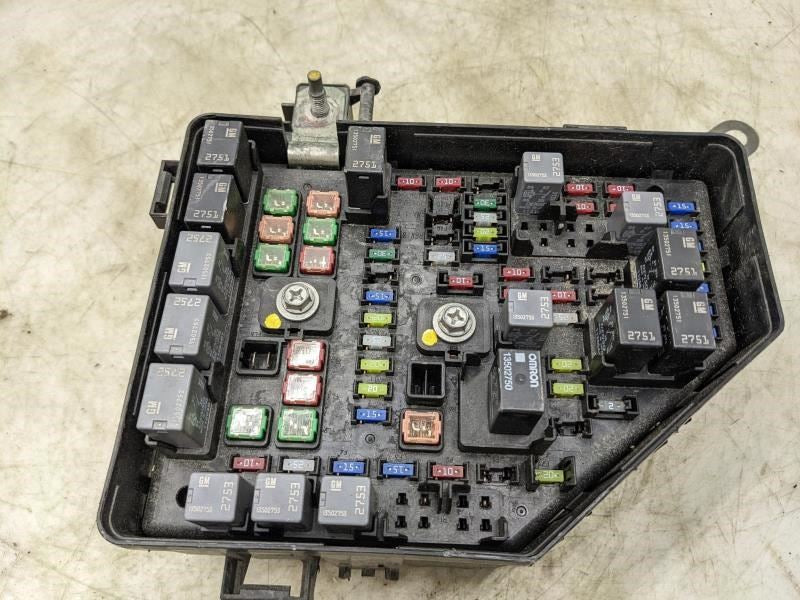 2012 GMC Acadia Engine Fuse Box Relay Junction Block w HID Halogen 20972852 OEM - Alshned Auto Parts