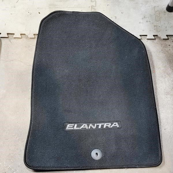 2017-2018 Hyundai Elantra Floor Mats Carpeted Set of 4 F2F14-AC000 OEM