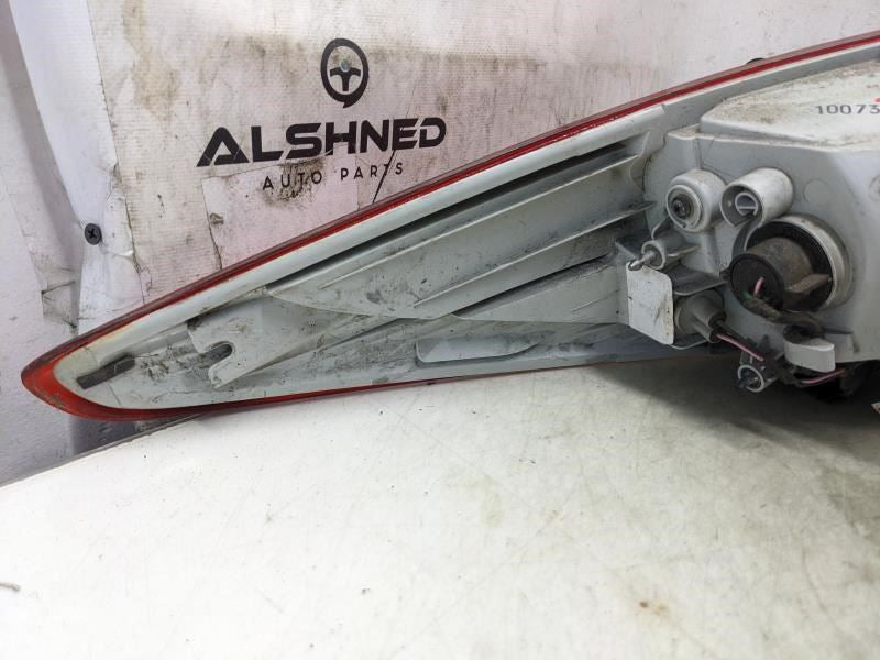 2010-2015 Hyundai Tucson Rear Right Side Tail Light Lamp 92402-2S050 OEM - Alshned Auto Parts