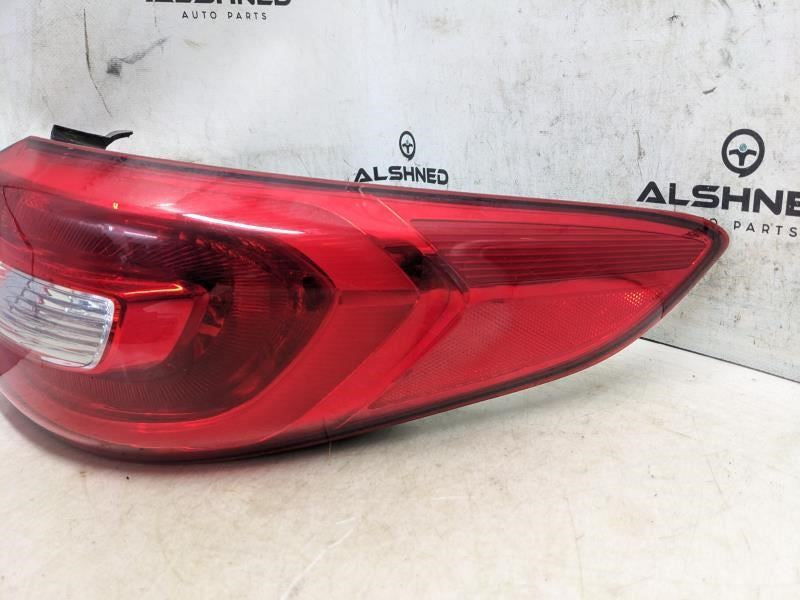 15-17 Hyundai Sonata RR RH Passenger Side Tail Light Lamp 92402-C2000 OEM *ReaD* - Alshned Auto Parts