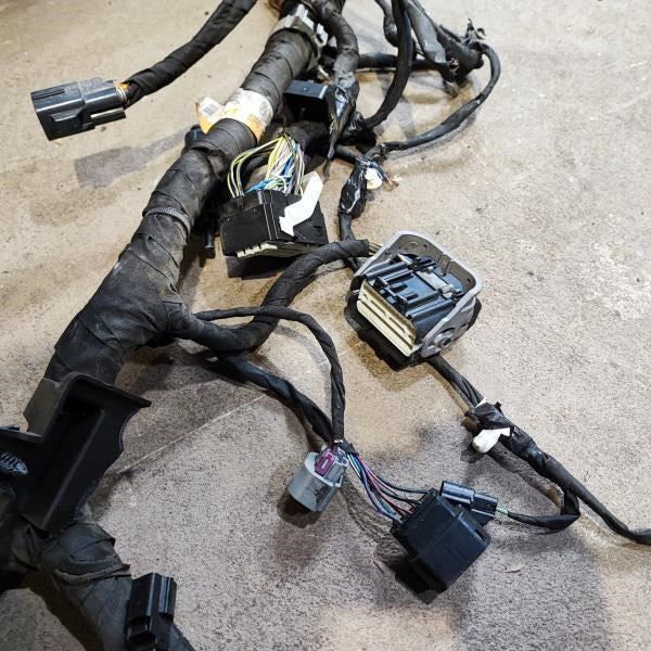 2015 Ford Mustang GT 5.0L Engine Bay Wire Harness w Fuse Box *ReaD**AS IS* - Alshned Auto Parts