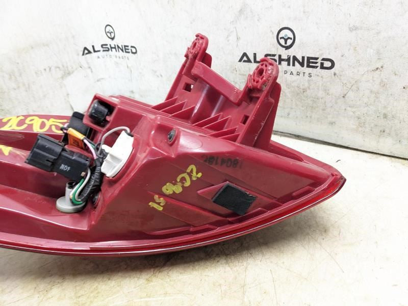 2016-2018 Hyundai Tucson Passenger Right Tail Light Incandescent 92402-D3010 OEM - Alshned Auto Parts