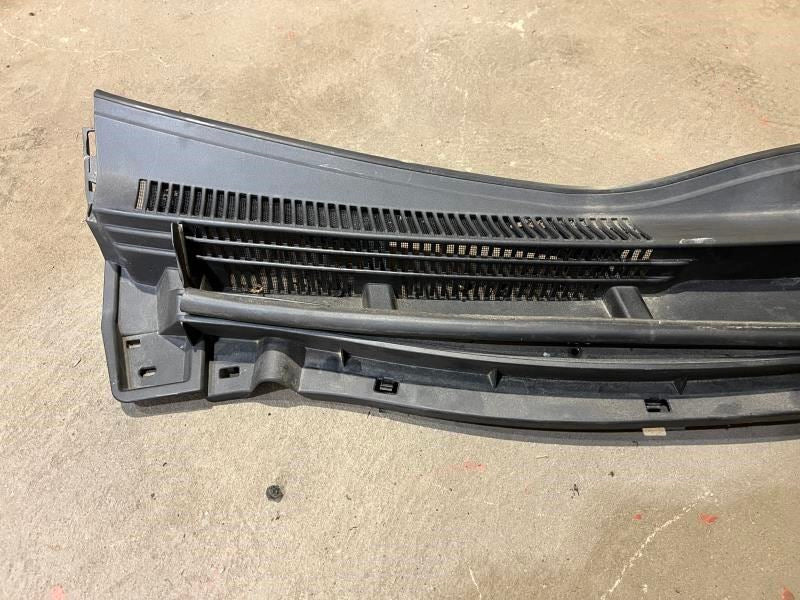 2010-2015 Toyota Prius Top Ventilator Cowl Panel 55708-47110 OEM - Alshned Auto Parts