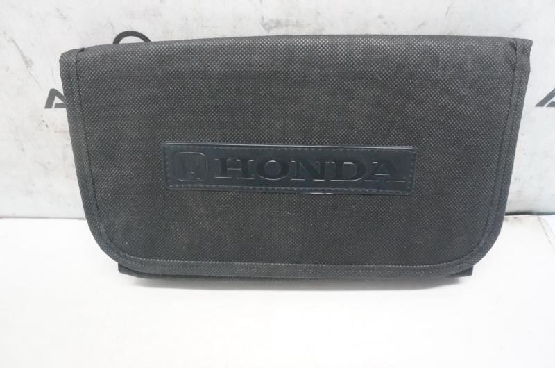 2017 Honda CR-V Owners Guide set with Case 00X31-TLA-G010 OEM - Alshned Auto Parts